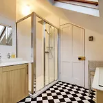 Casa vacanze Spacious Victorian Townhouse Near Hcc With Off Street Parking *