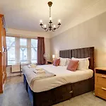 Spacious Victorian Townhouse Near Hcc With Off Street Parking Casa vacanze *