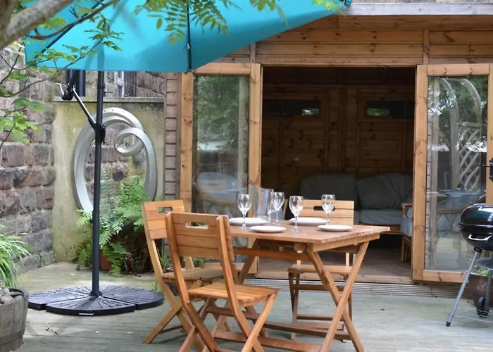 Spacious Victorian Townhouse Near Hcc With Off Street Parking Semesterbostad *