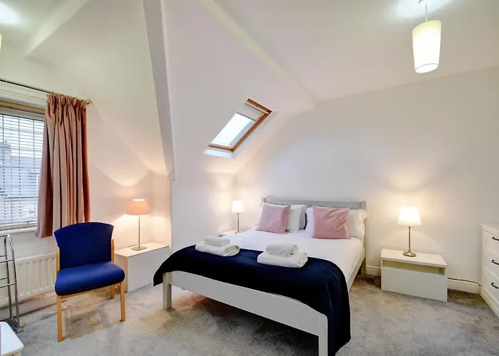 Spacious Victorian Townhouse Near Hcc With Off Street Parking Semesterbostad Harrogate